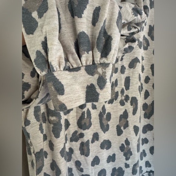 Scoop | Women’s Leopard Print French Terry Hoodie | Size M - Picture 8 of 12